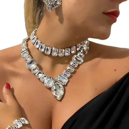 Collar bohemio de diamantes de imitación en forma de gota