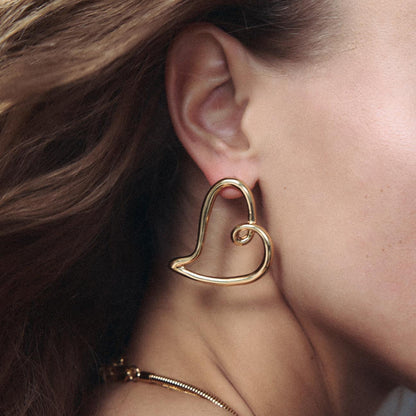 Women Fashion Hollow-Out Alloy Love Earrings - Creative Heart Style