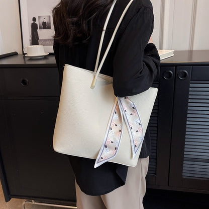 Large Capacity Women Summer Tote Bag in PU Material