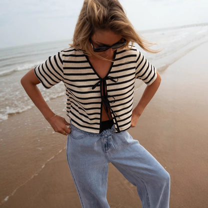 Pull à lacets et manches courtes à rayures pour femme