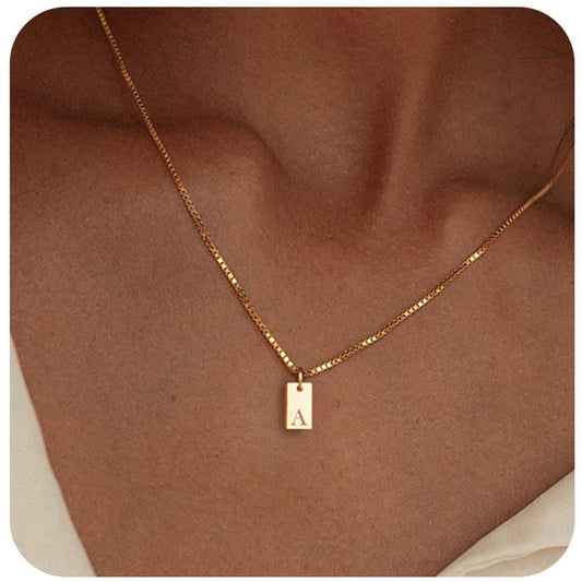 Collar con colgante de letra inglesa sencilla a la moda para mujer