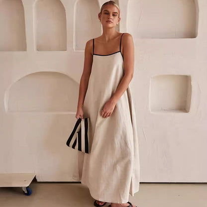 Robe longue de couleur contrastée pour les vacances d'été
