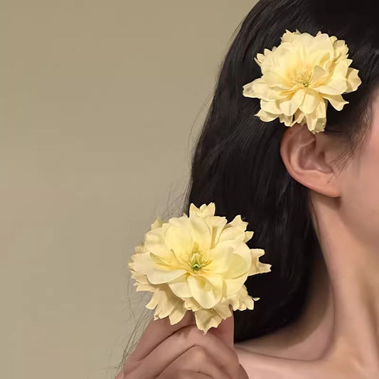 Fashion Simulation Floral Hairpin