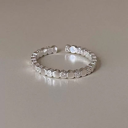 Anillo cuadrado irregular simple de plata esterlina S925