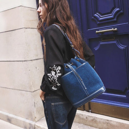 Sac seau tendance en denim avec coutures en PU