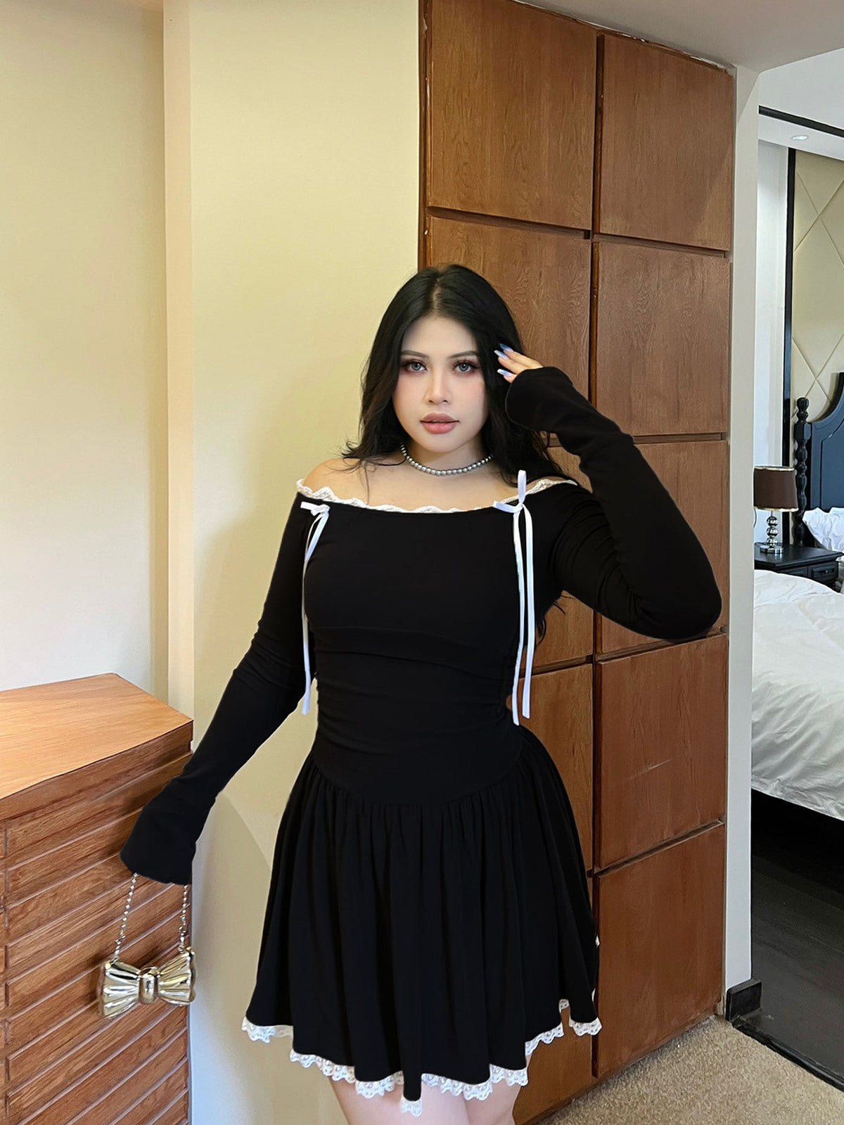Vestido plisado elegante de talla grande para mujer en negro