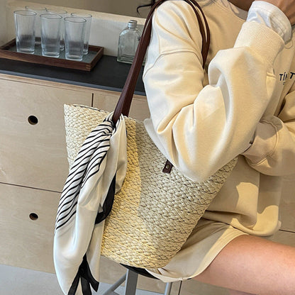 Bolso tote de paja tejida de seda para mujer de verano