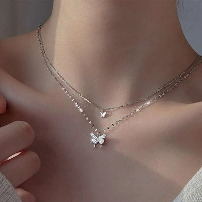 Collar con colgante de mariposa con diamantes de imitación para mujer
