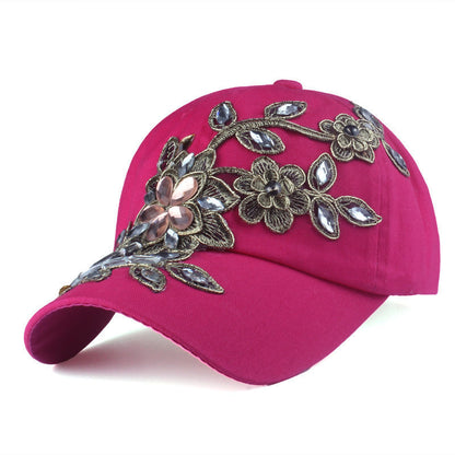 Casquette pare-soleil en soie dorée et diamant pour femme