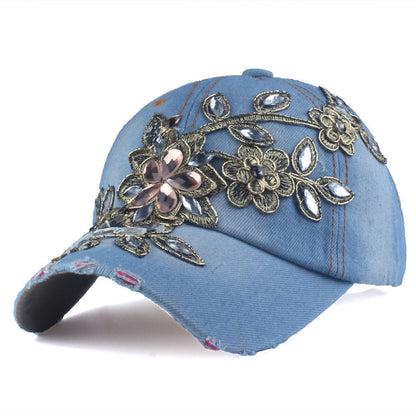 Casquette pare-soleil en soie dorée et diamant pour femme