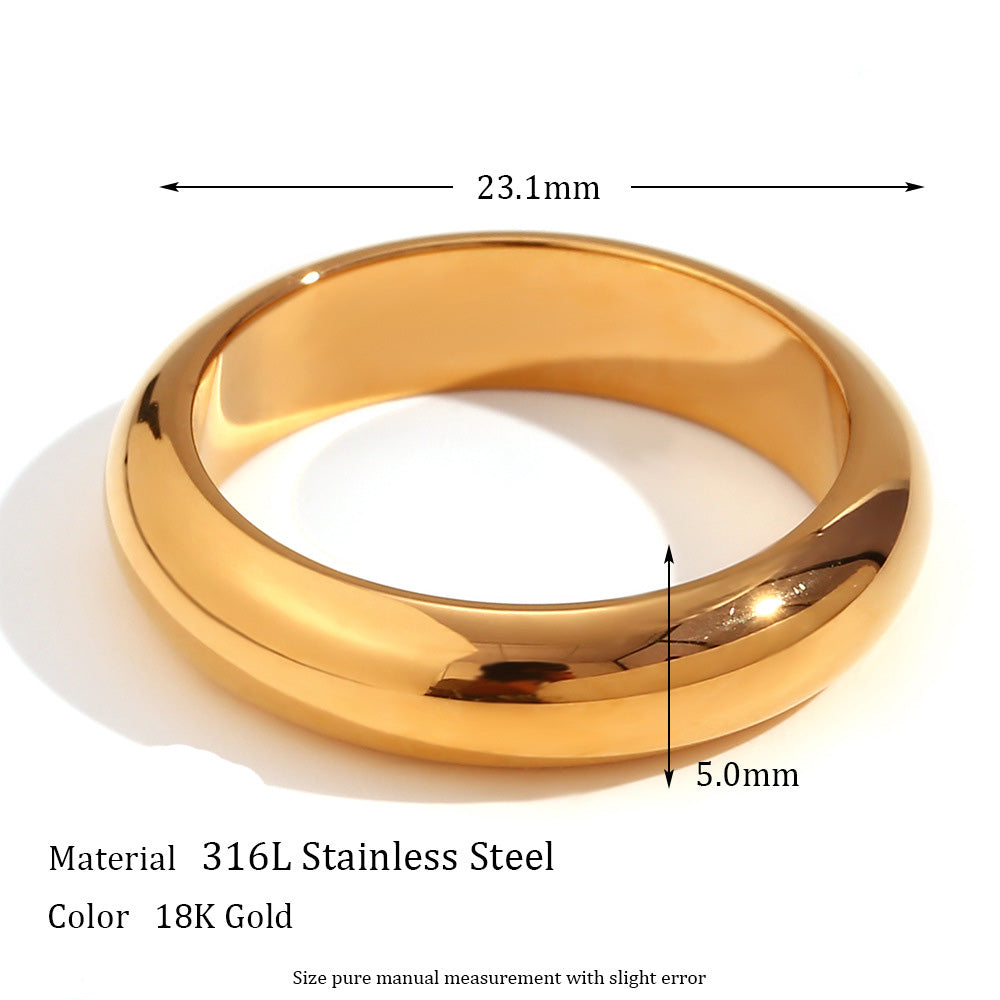 Women Fashion Simple Stainless Steel Ring in Gold