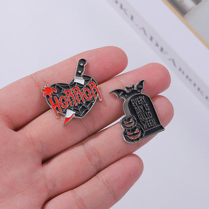 Broches en métal unisexes pour Halloween, motif livre sombre, cœur, chauve-souris, pierre tombale, bottes