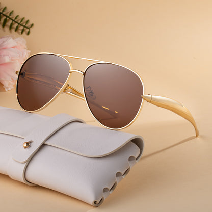 Lunettes de soleil à monture large en métal de couleur unie pour femmes