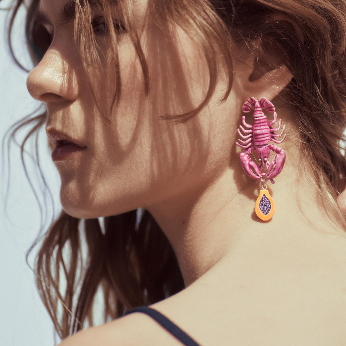 Boucles d'oreilles pendantes vintage en émail motif homard