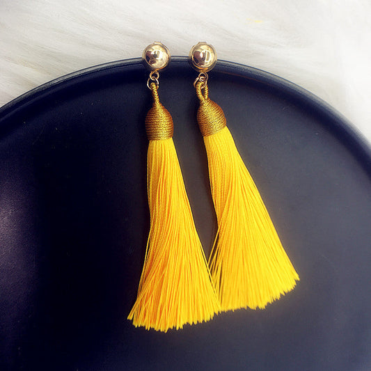 Pendientes bohemios de aro con borlas y tiradores de alambre dorado