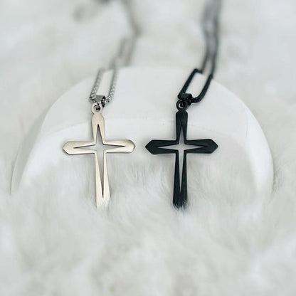 Collar de cruz hueca de acero y titanio para hombre