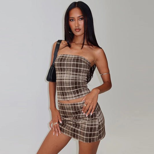 Conjunto de dos piezas de top y falda a cuadros para mujer