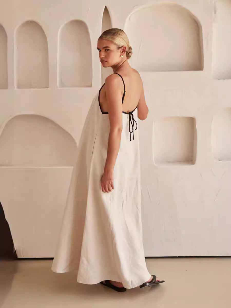 Robe longue de couleur contrastée pour les vacances d'été