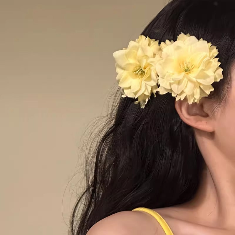Fashion Simulation Floral Hairpin