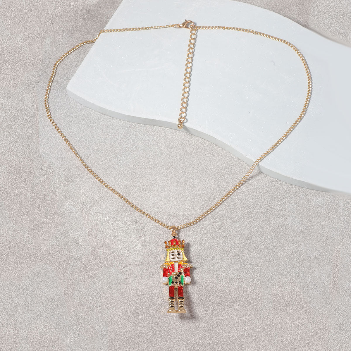 Collar con colgante de aleación de dibujos animados creativos de moda para mujer
