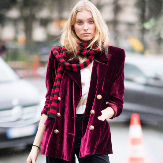 Abrigo elegante de terciopelo de color sólido a la moda para mujer