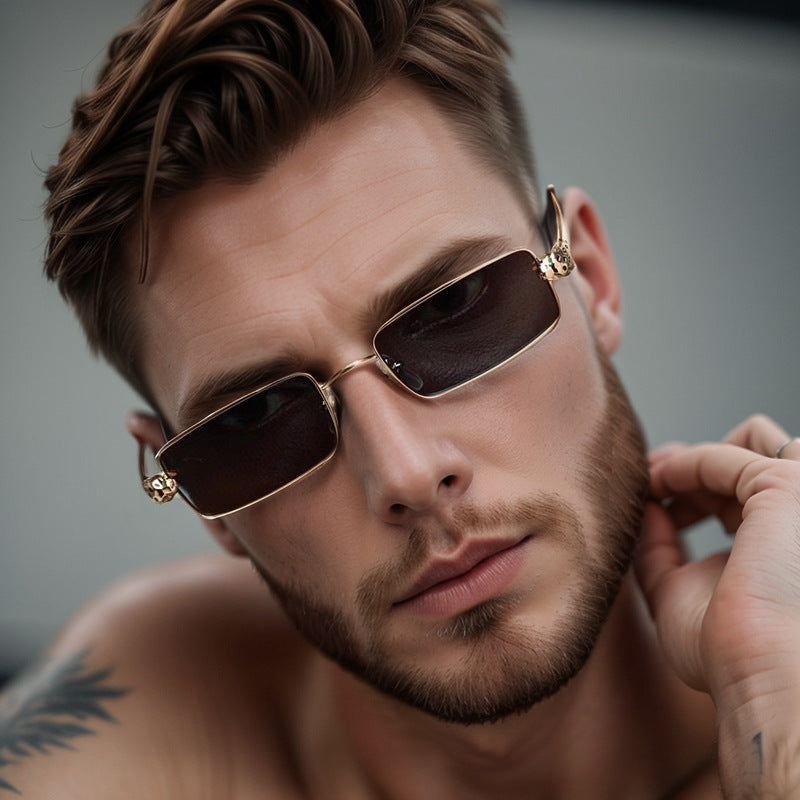 Lunettes de soleil carrées à petite monture en métal, style rétro et décontracté