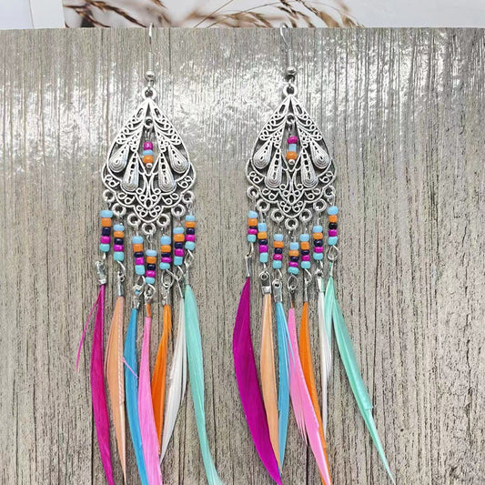 Boucles d'oreilles bohèmes vintage multicolores en forme de mini perles et plumes