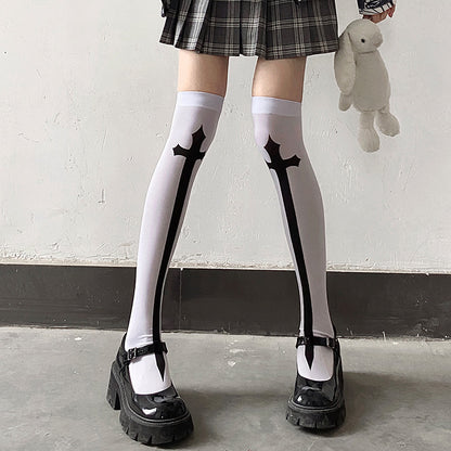 Calcetines largos de tubo con calavera cruzada de Halloween para mujer