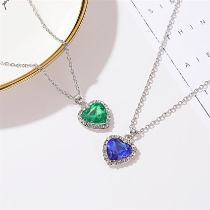 Collar con colgante de gota de agua con diamantes de imitación en forma de corazón para mujer, de aleación
