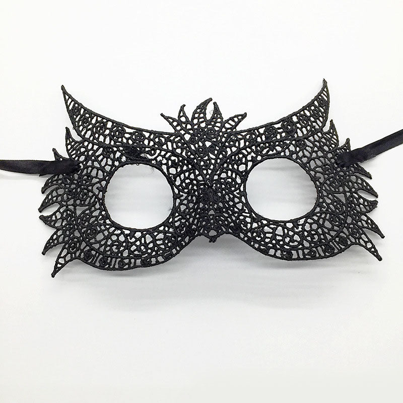 Masque de mascarade simple en dentelle noire pour femme, idéal pour une fête