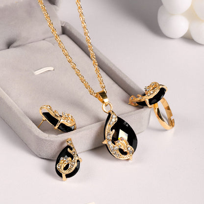 Conjunto creativo de tres piezas de joyería con diamantes de imitación