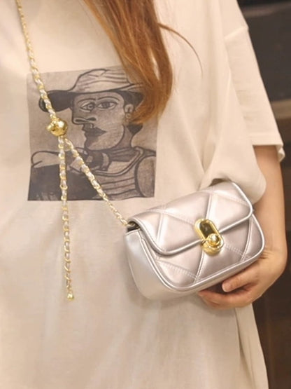 Mini bolso bandolera cuadrado con cadena abatible de moda