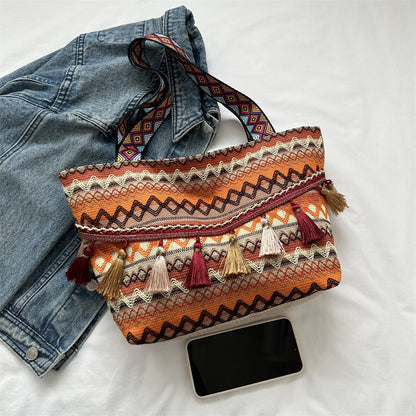 Bolso de mano de gran capacidad con borlas étnicas bohemias
