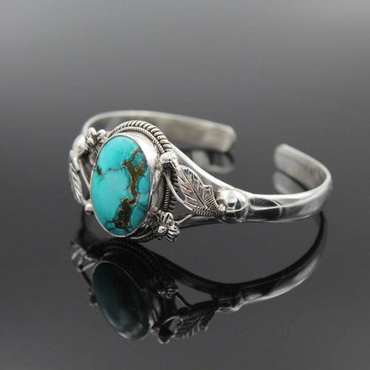 Pulsera vintage bohemia con flores talladas en turquesa para mujer