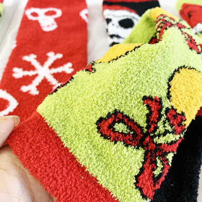 Calcetines de polar coral cálidos con dibujos animados de Halloween y Navidad con personalidad de moda