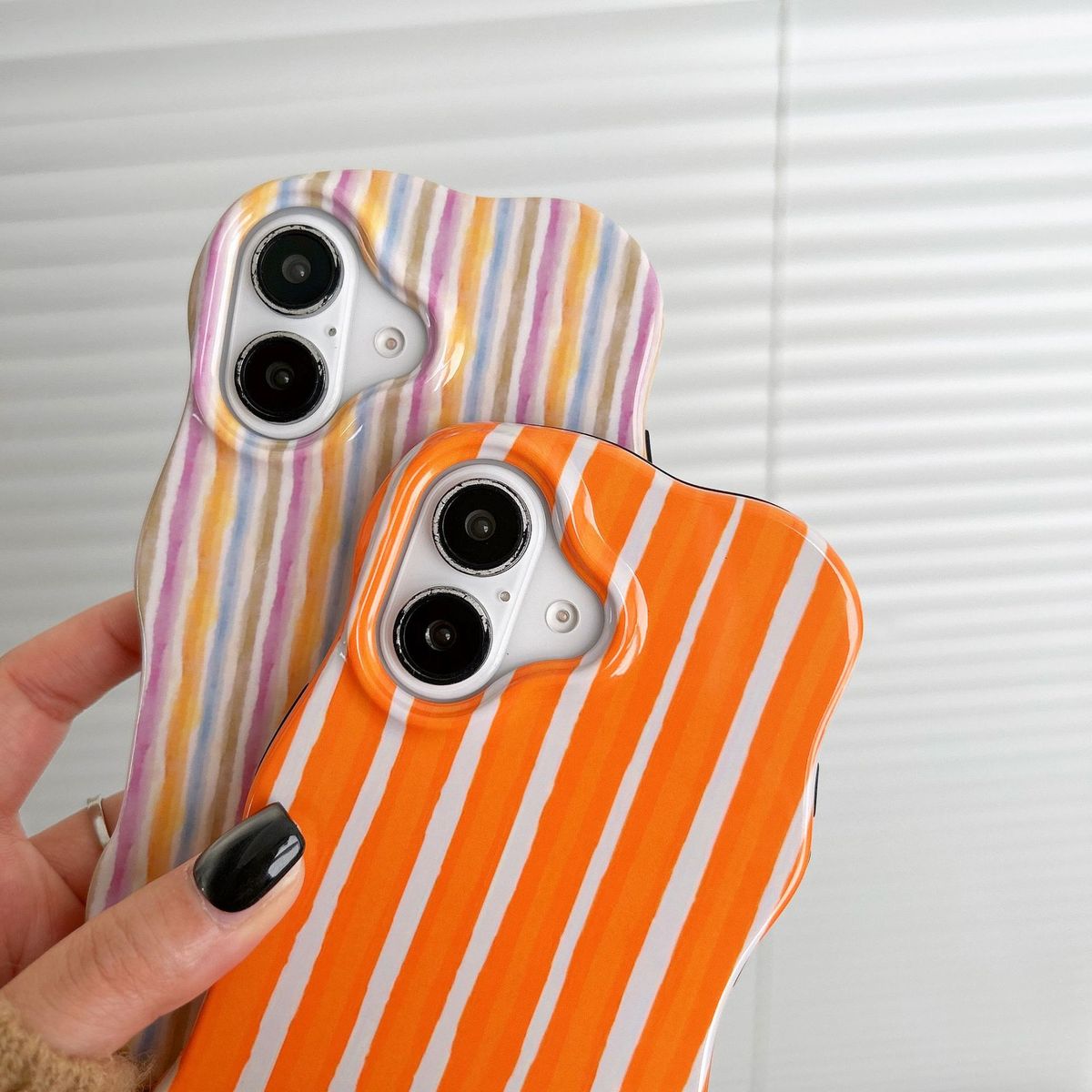 Women Fashion Color Matching Stripe Wavy Edge Iphone Case