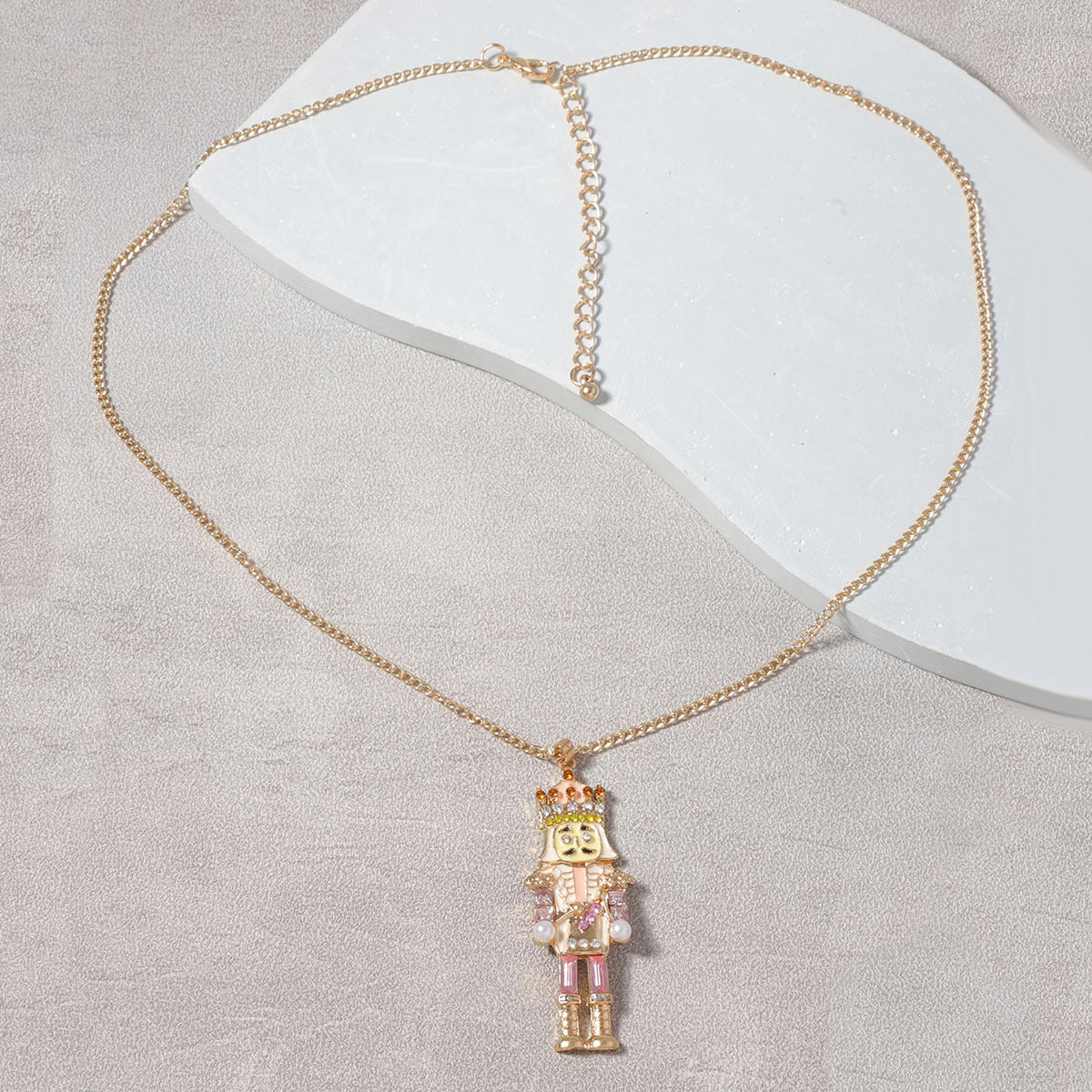 Collar con colgante de aleación de dibujos animados creativos de moda para mujer