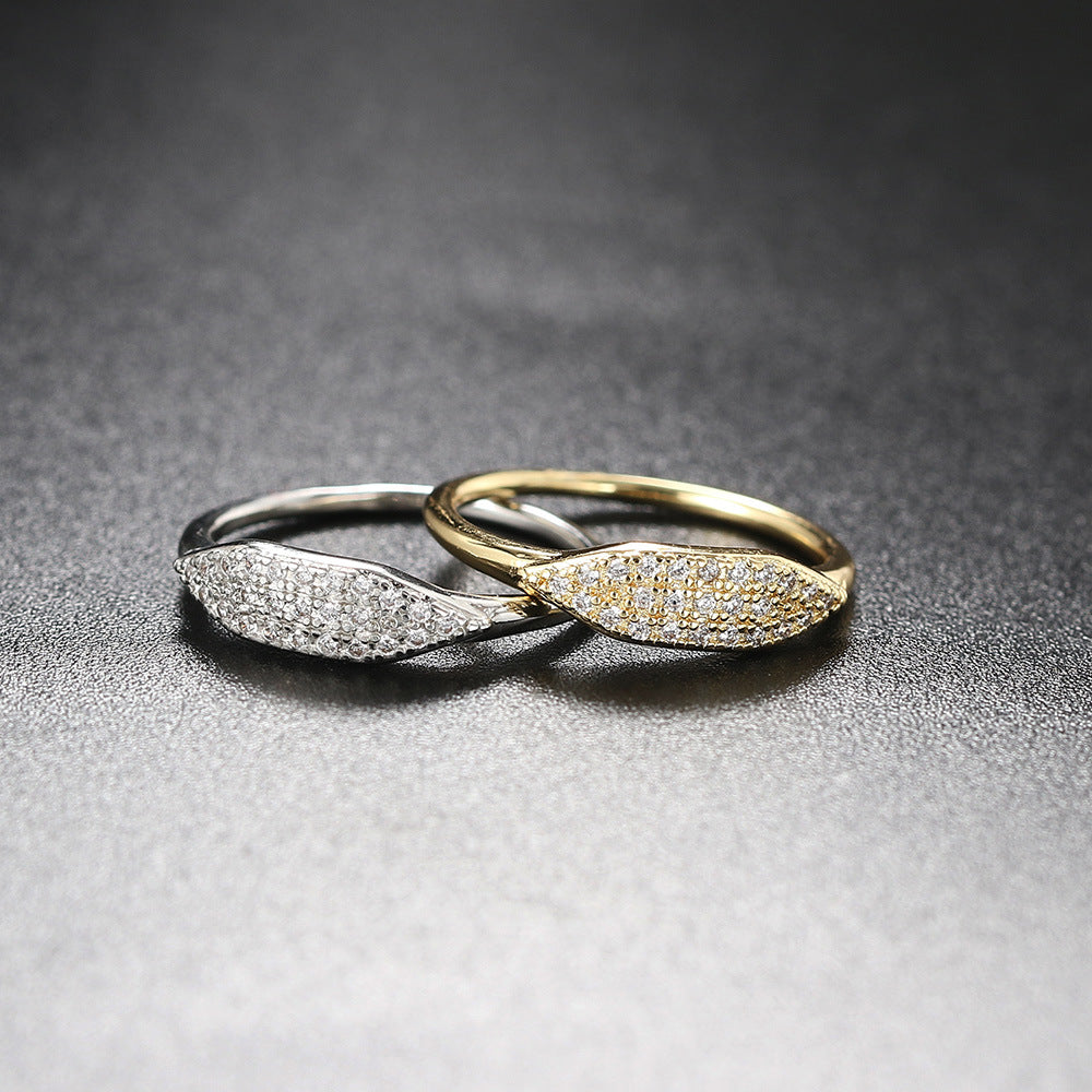 Anillo de circonita simple de moda para mujer