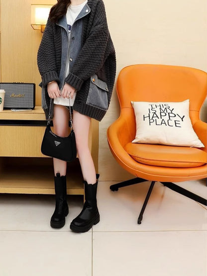 Chaqueta vaquera de punto con costuras distintivas para mujer
