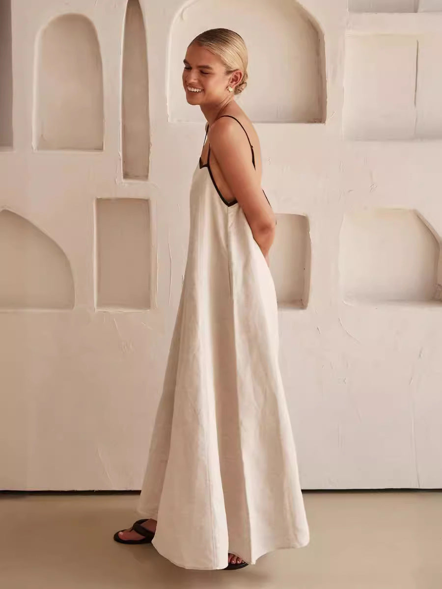 Robe longue de couleur contrastée pour les vacances d'été