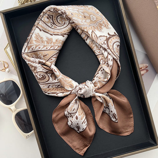 Pañuelo cuadrado de seda con flores de anacardo para mujer