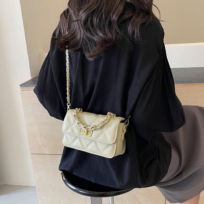 Bolso de hombro cuadrado con cadena de celosía de diamantes, estilo urbano, material de PU