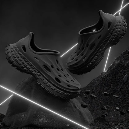 Zapatos deportivos casuales de color sólido con agujeros a la moda para hombre