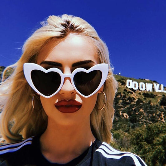Retro Heart Shaped Sunglasses Resin Frame Literature and Art Style