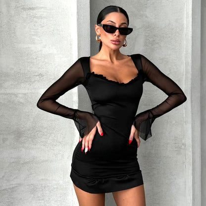 Vestido sexy de malla con mangas largas acampanadas para mujer