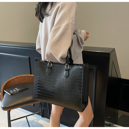 Stylish Large Capacity Crocodile Handbag