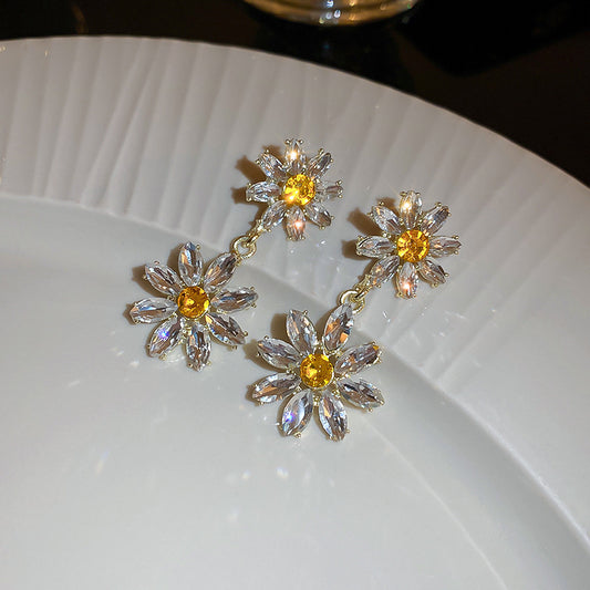 Women Fashion Zircon Daisy Floral Earrings Alloy Simple Style
