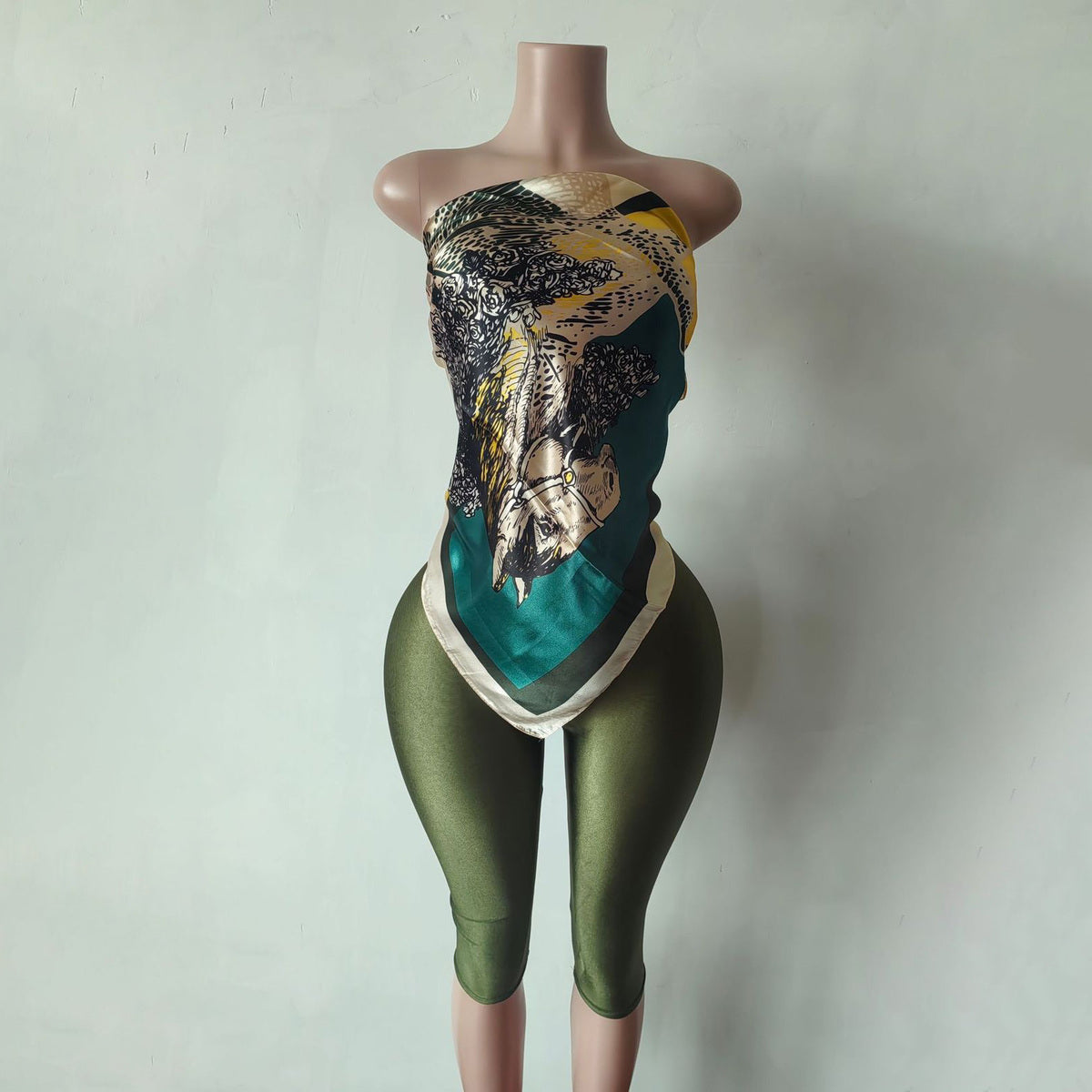 Women Fashion Sexy Printed Tube Top and Tight Pants Set