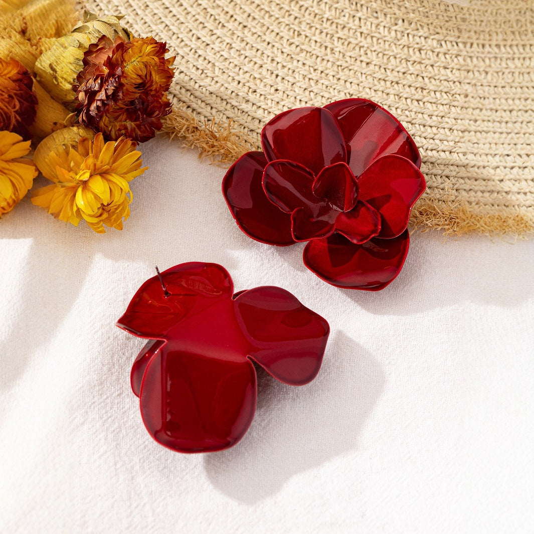 Retro Exaggerated Three Dimensional Metal Floral Earrings Alloy Flowers
