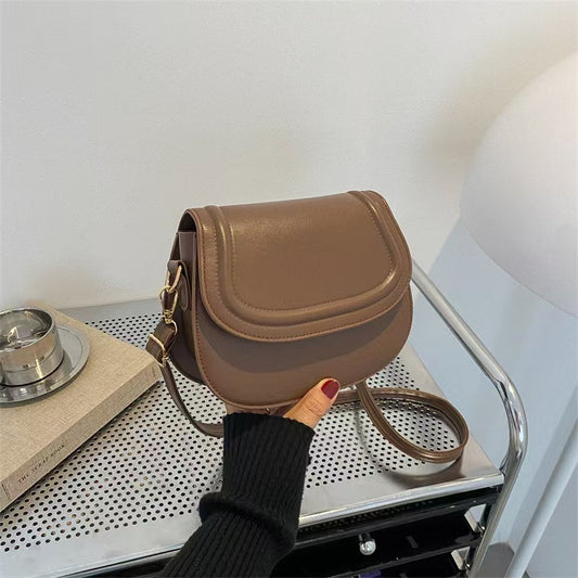 Bolso de hombro con solapa de color sólido de moda